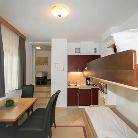Lechners Wohnwelt - Suz374 By Interhome